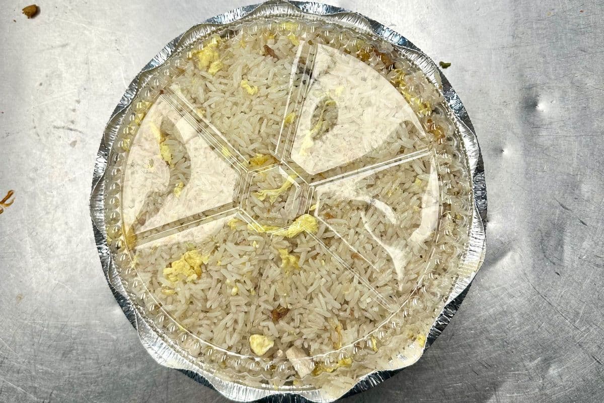 R5. Riz frit au poisson salé et poulet / Salted Fish and Chicken Fried Rice