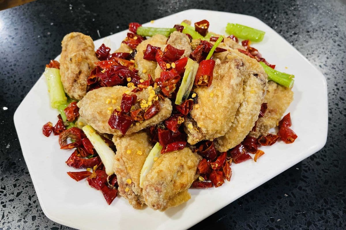 T15. Szechuan Style Peppery Chicken Wings (椒麻鸡中翅)