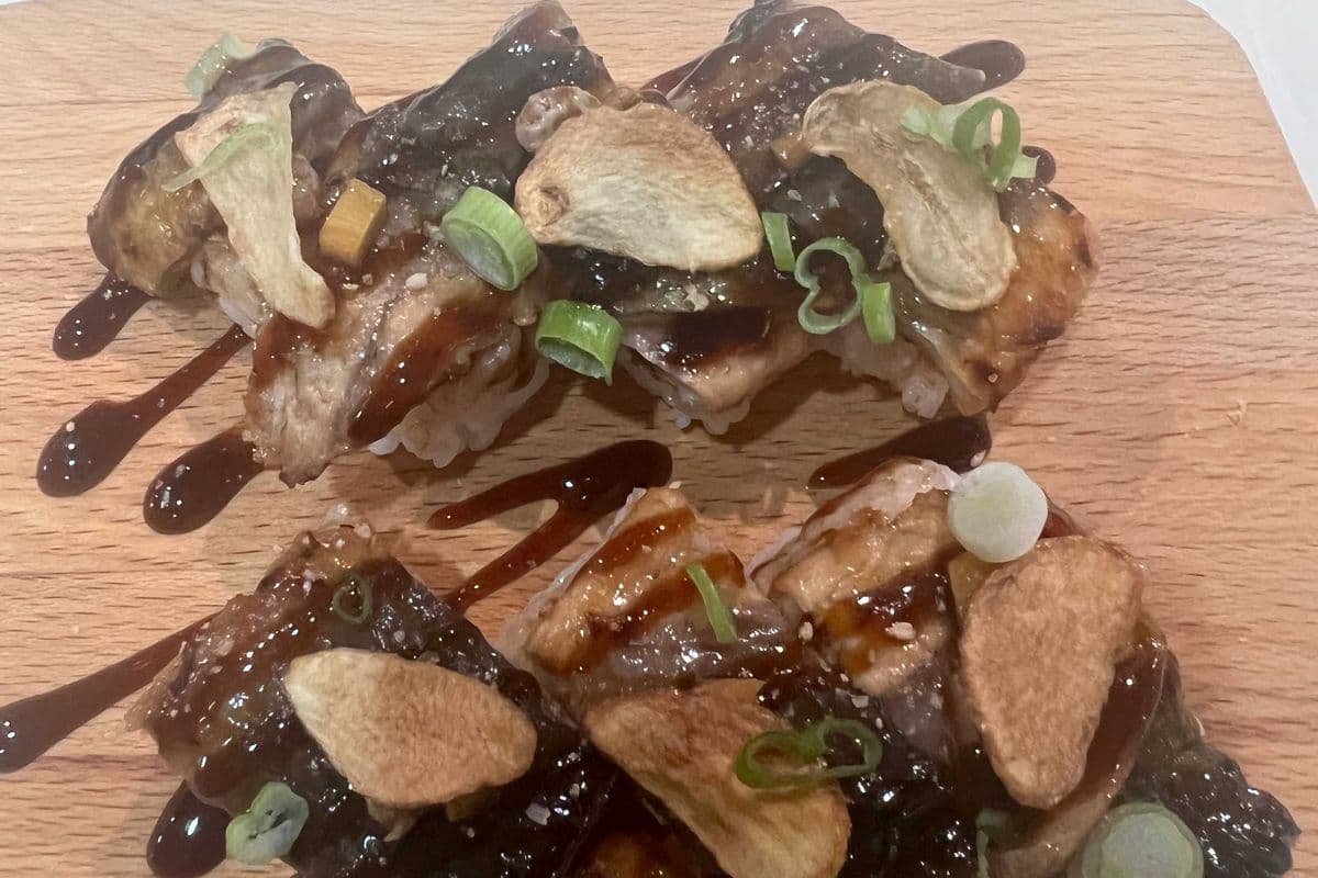 Garlic Unagi Oshi Sushi