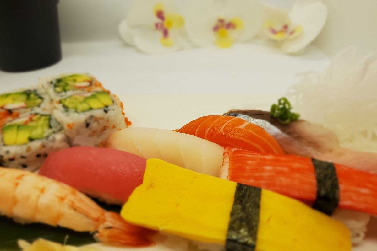 Sushi Gold (16 pcs)