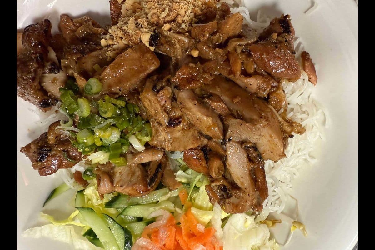 31. Grilled Chicken on Vermicelli