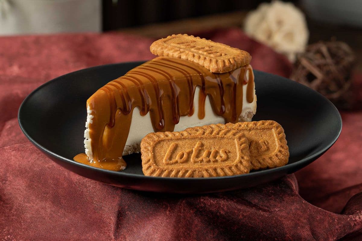 Lotus Caramel Cheesecake
