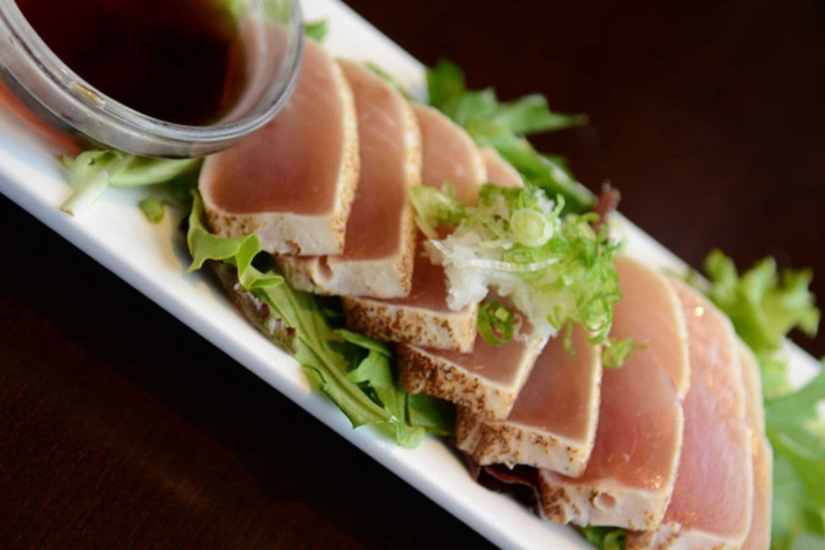 145. Tuna Tataki (8 pcs)