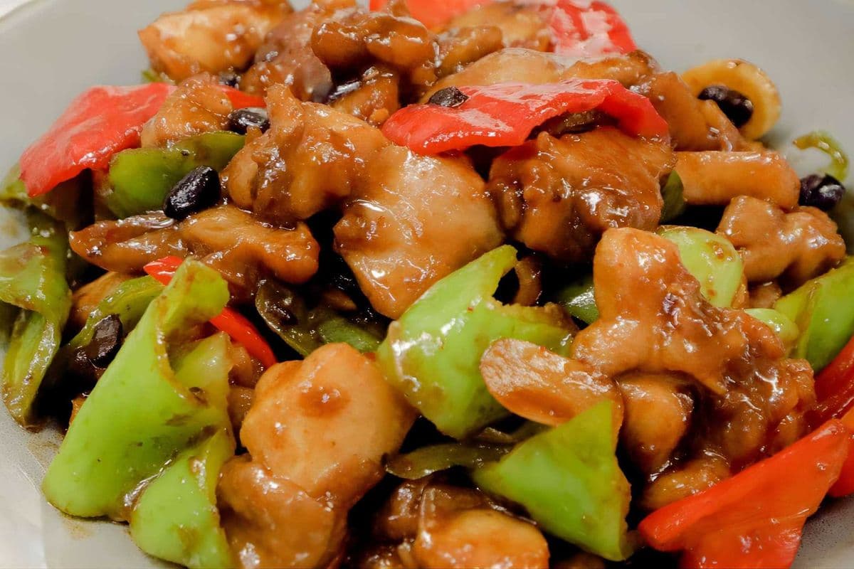 25. Chicken with Black Bean and Garlic Sauce 豉汁鸡肉