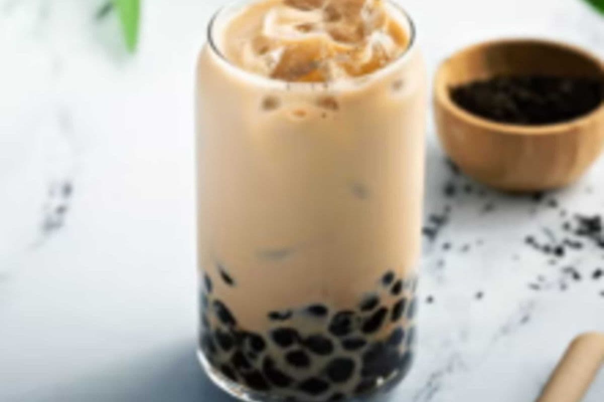 Iced Taiwanese Classic Bubble Tea 冰台式经典珍珠奶茶 (20oz)