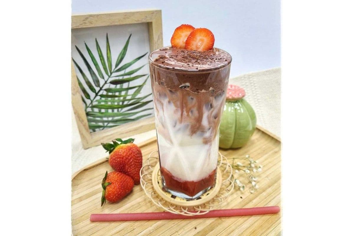 Iced Strawberry Cocoa