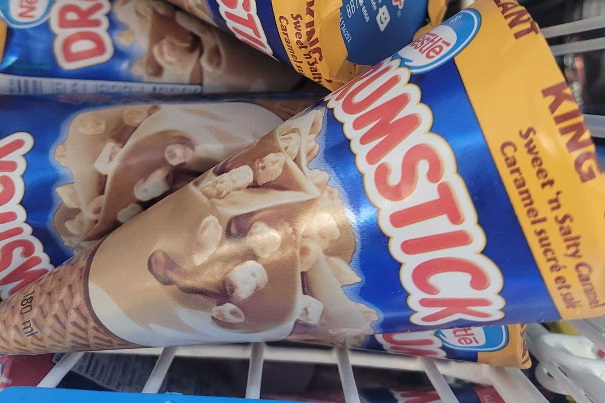 Nestle drumstick sweet n salty caramilk 180 ml
