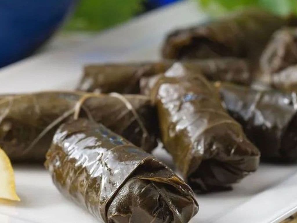 *DOLMADES