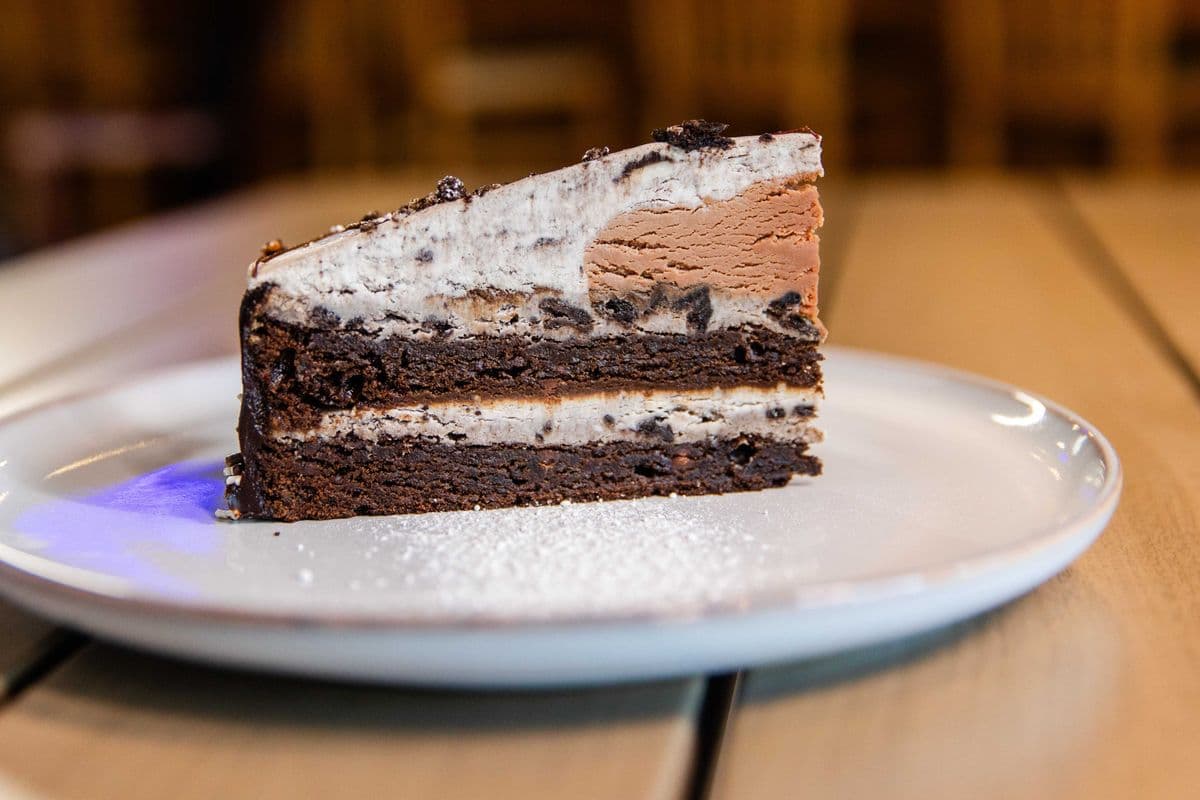 Oreo Cookies and Cream Cheesecake