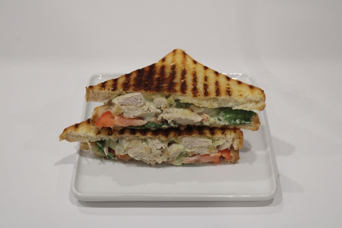 Pesto Turkey Sandwich