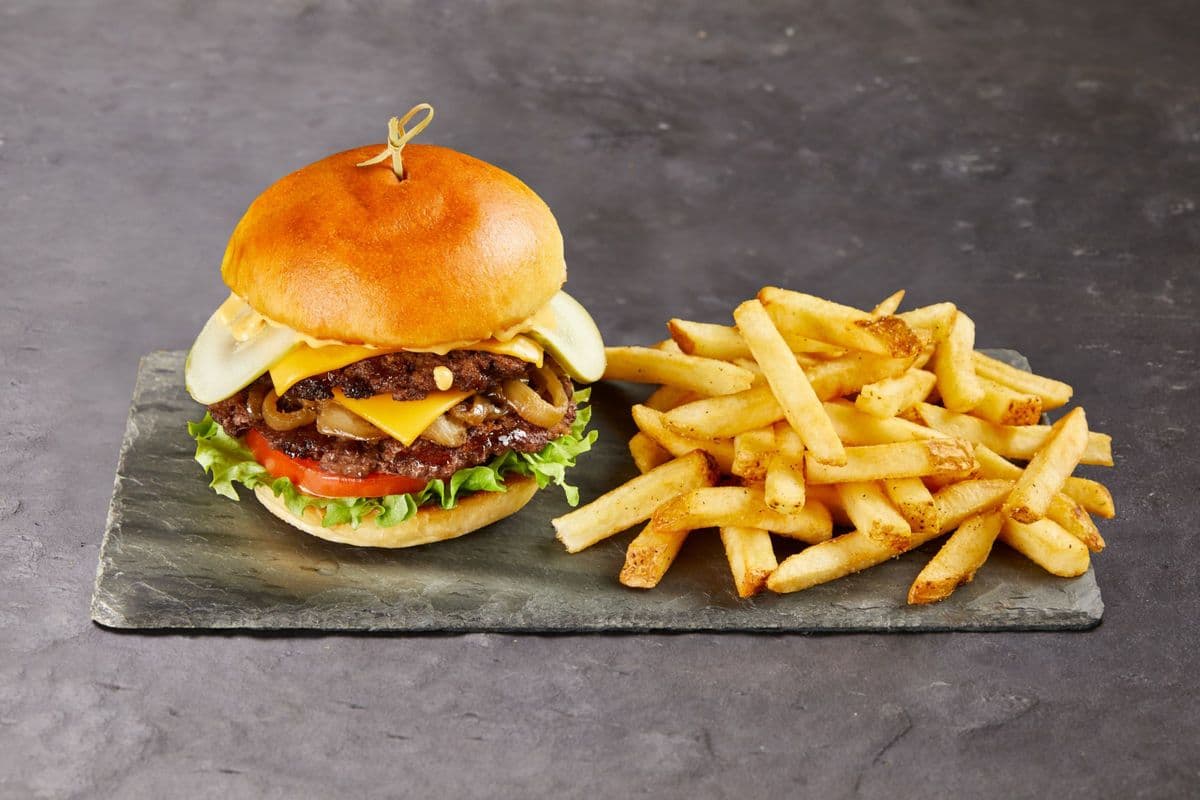BURGER SAUCE ROADHOUSE / ROADHOUSE BURGER