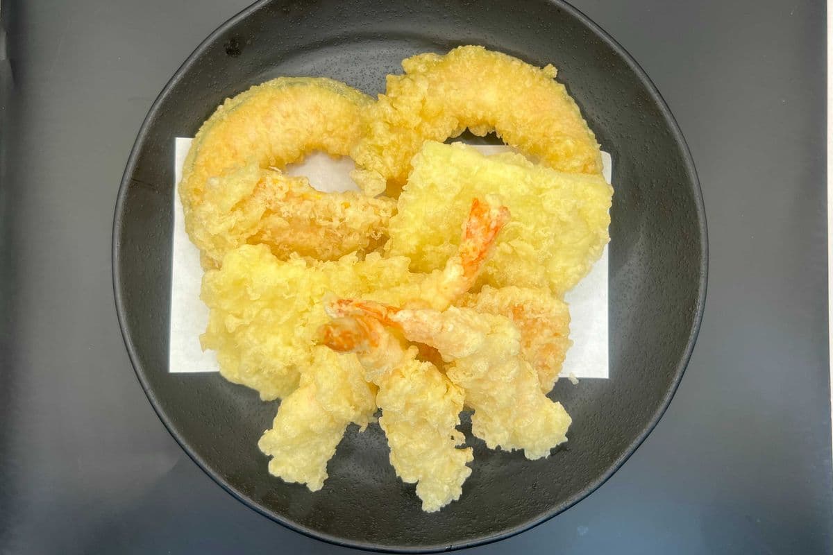 Assorted Tempura (9 pcs)