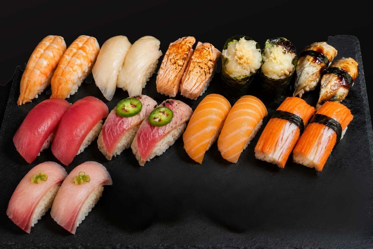 Flagship Nigiri Sushi Combo 看板握り寿司盛り合わせ - 20 pcs