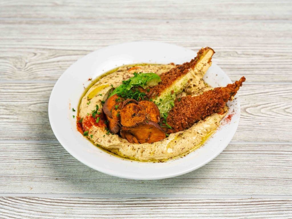 Shnitzelonim Hummus Plate
