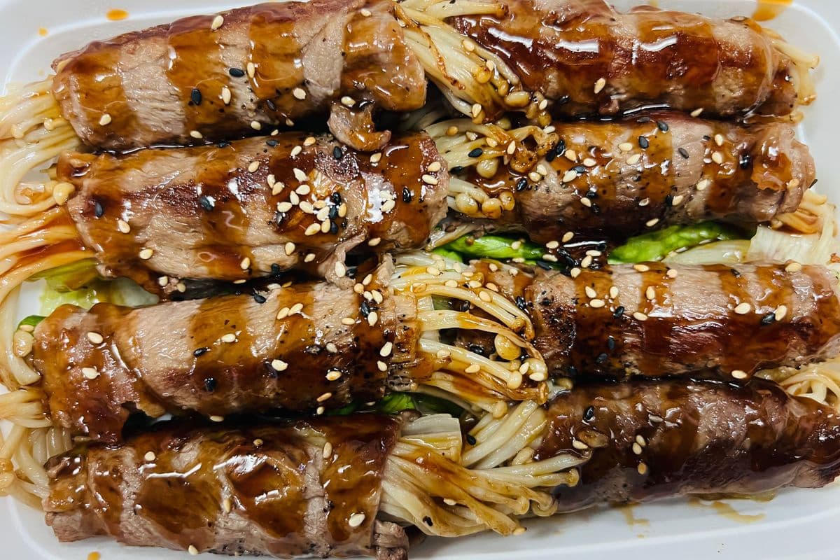 135. Negi Enoki Beef Rolls (8 pcs)