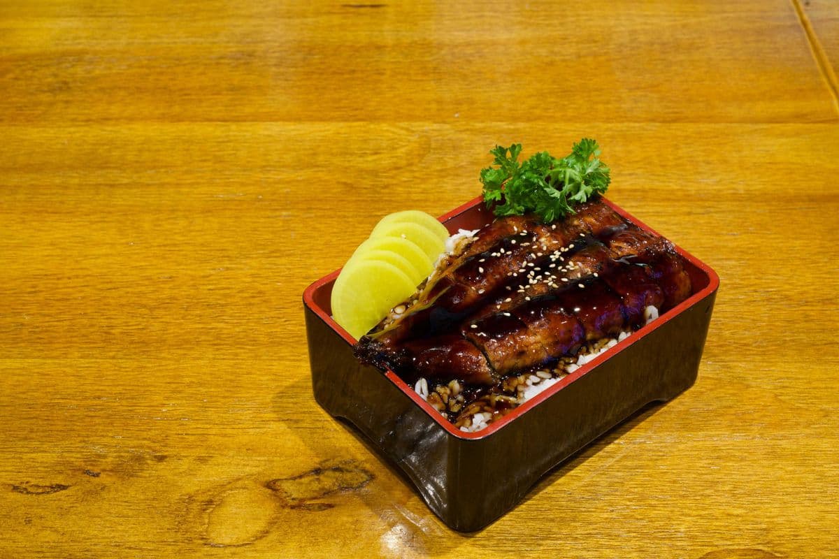 65. Unagi Don