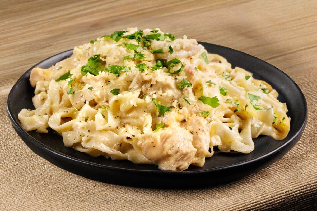 Chicken Alfredo Linguine