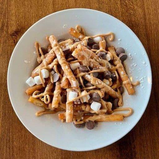 Reese's Party Poutine / Reese's Party Poutine