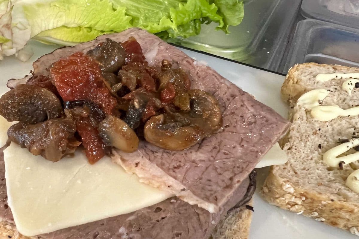Grilled Roast Beef with Mushrooms