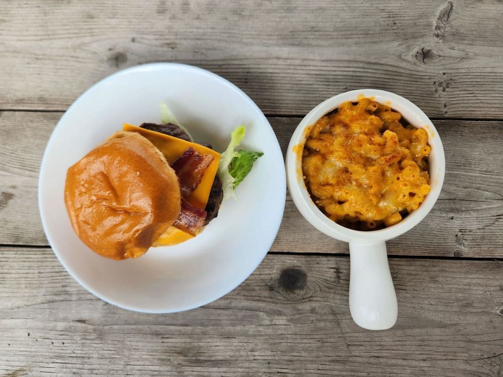 Bacon Cheese Burger + Mac & Cheese