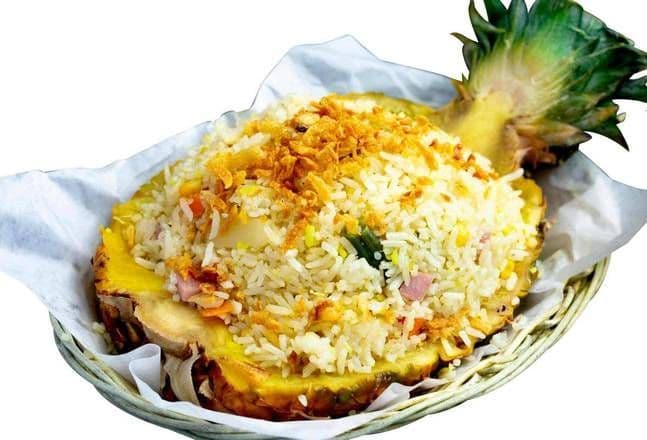705. Pineapple Fried Rice