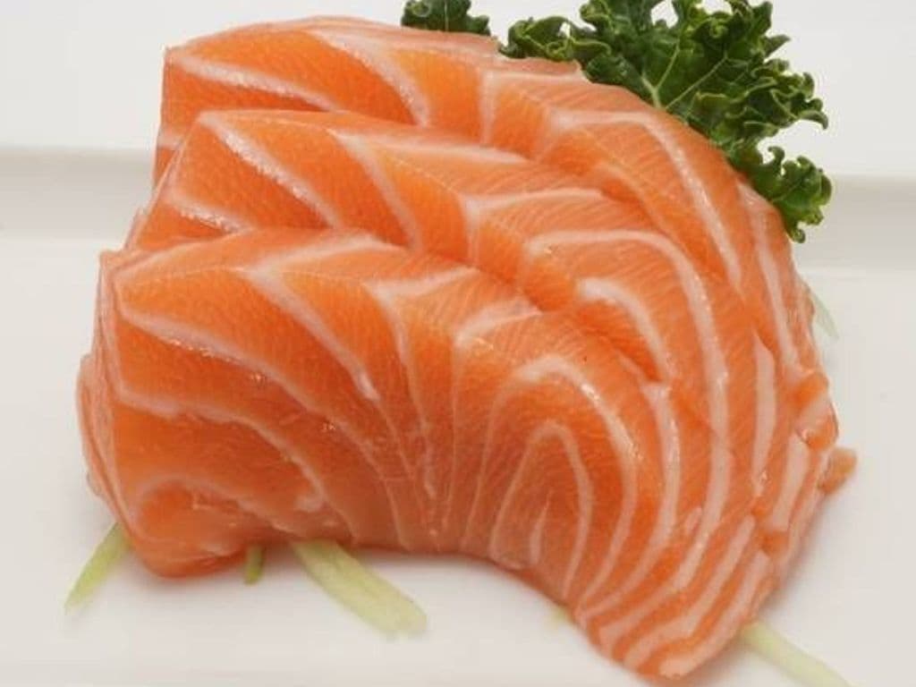 Salmon Sashimi (3 pcs)