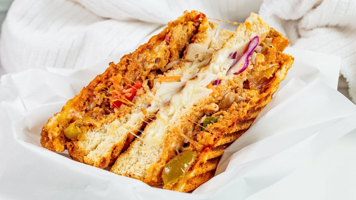 Hakka Chicken Sandwich