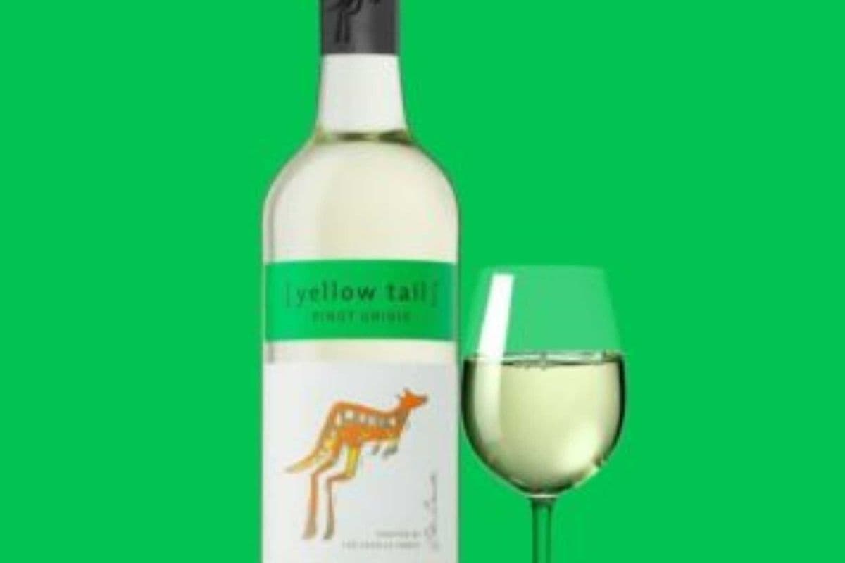 YELLOW TAIL PINOT GRIGIO (750ML) (1 x 750ML)