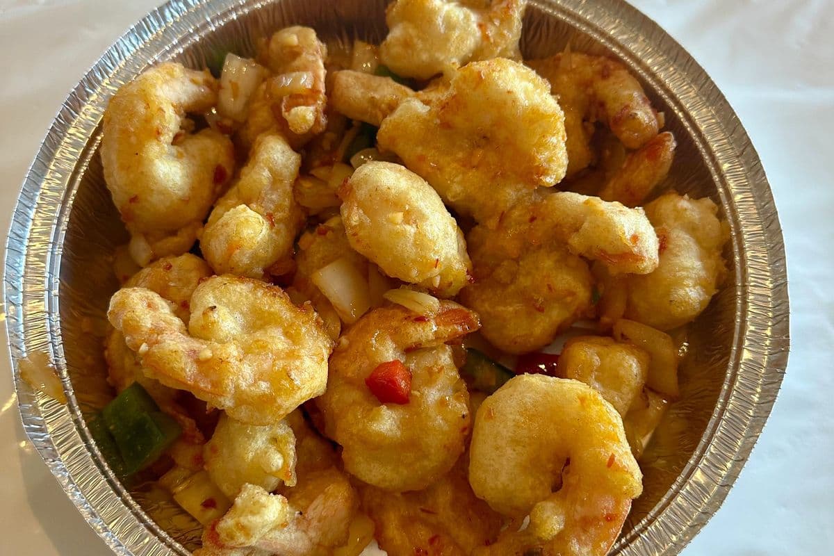 F23. Crevettes salées et épicées frites / Fried Salted and Spicy Shrimp