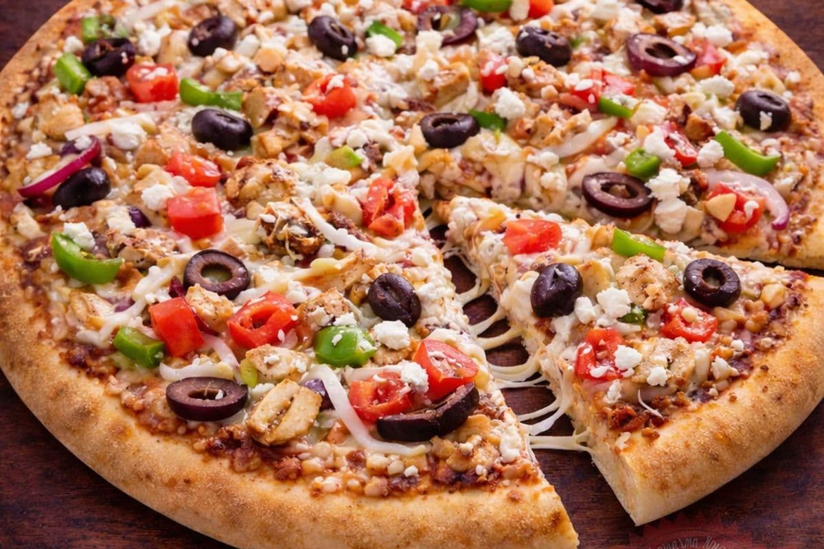 12" Medium Mediterranean pizza