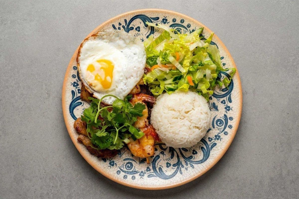 46. Com Suon Nuong, Tom, Op La