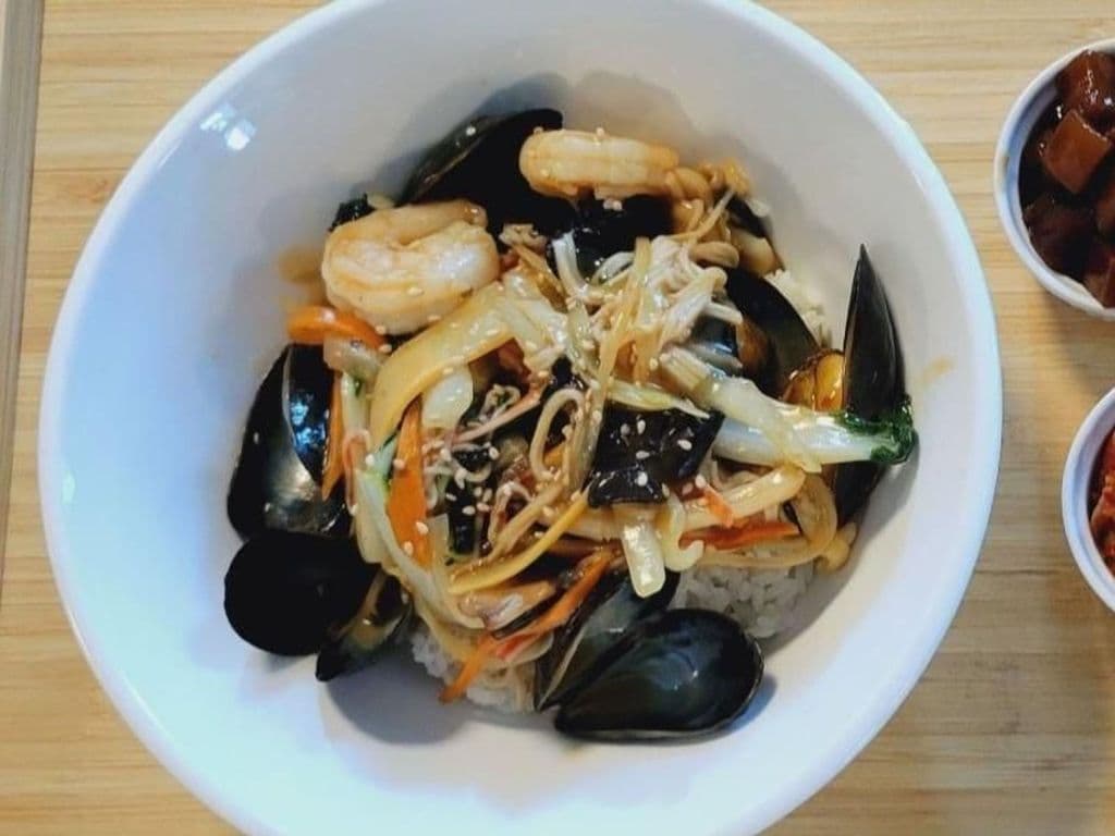 Seafood bowl