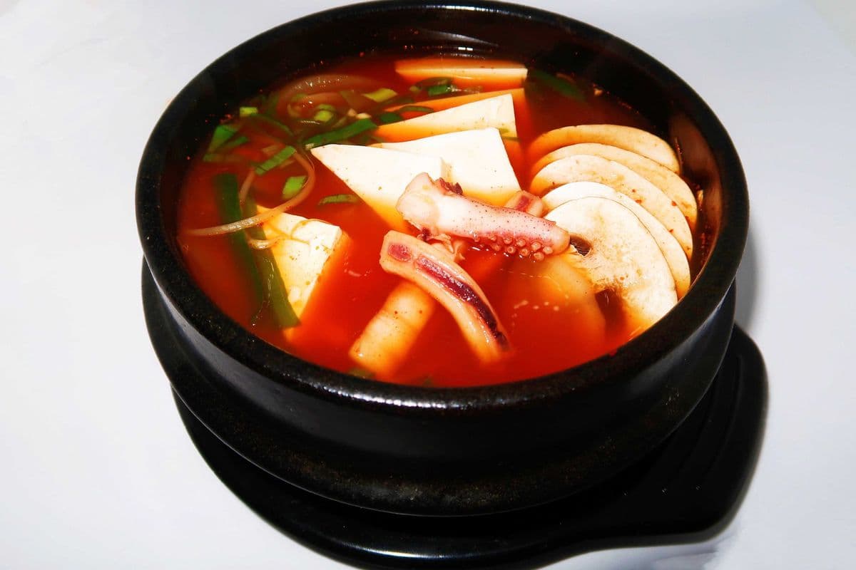 Squid Mushroom Stew (오징어버섯찌개)