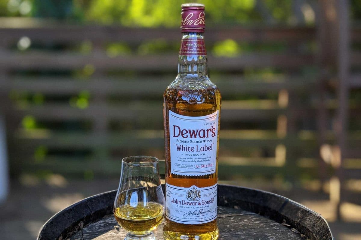 Dewar's White Label (750 ml) (1 x 750ML)