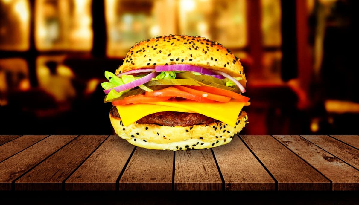 001 - Cheeseburger