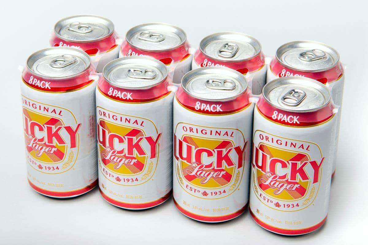 Lucky Lager (8 Cans) (8 x 355 ml)
