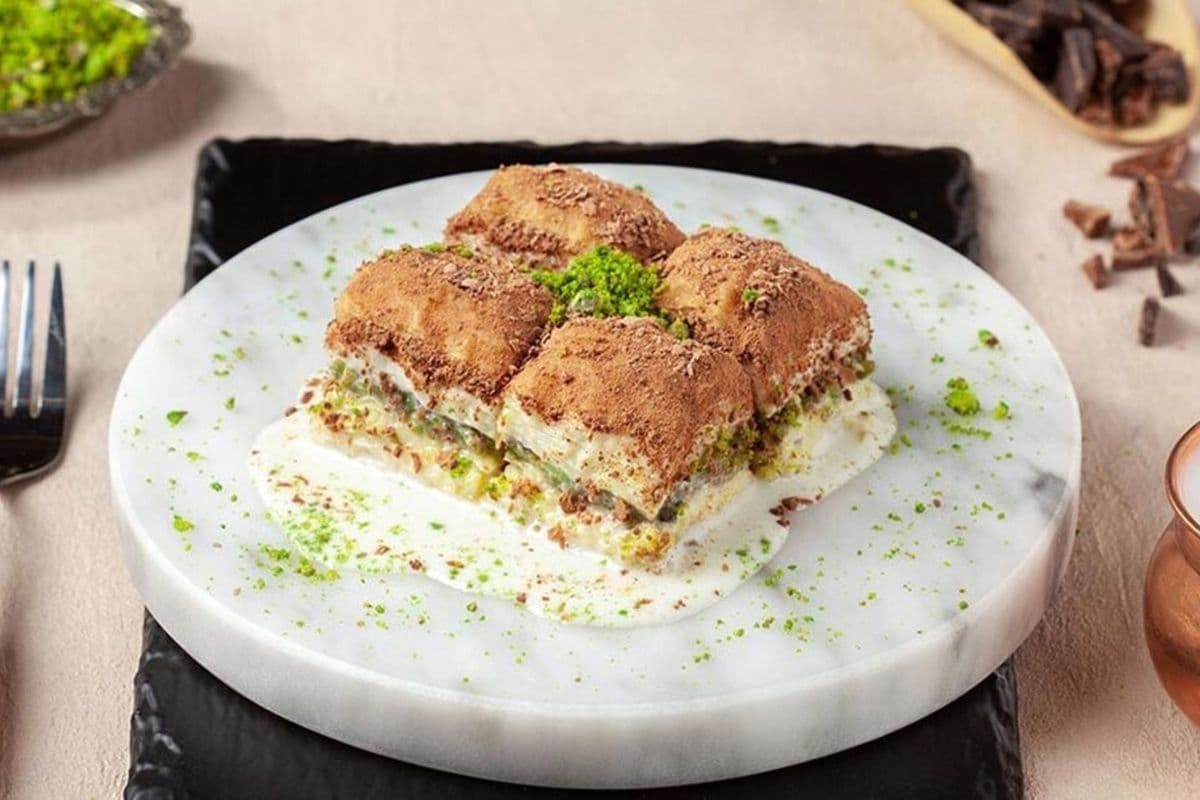 Cold Baklava with chocolate (2pcs)