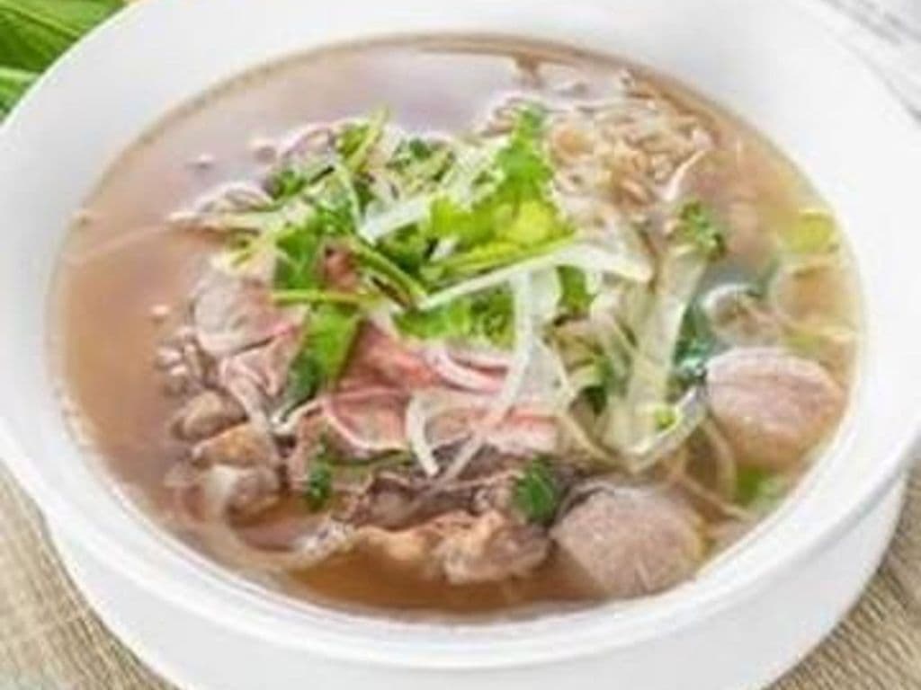 20 - Pho Dac Biet