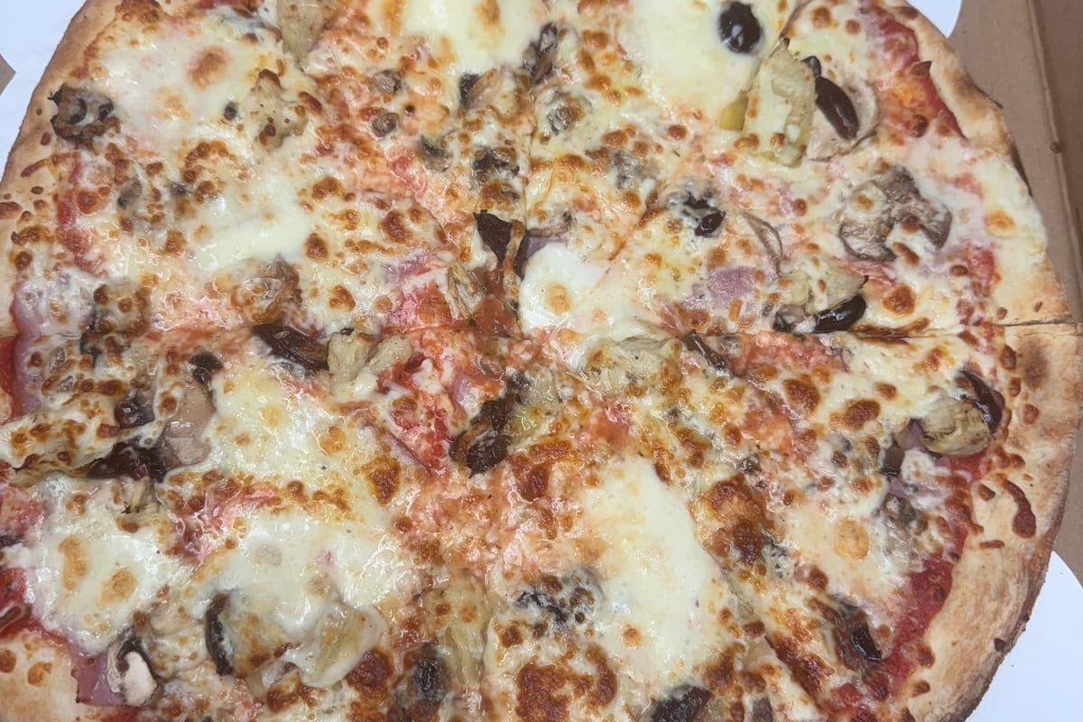 Capricciosa Pizza