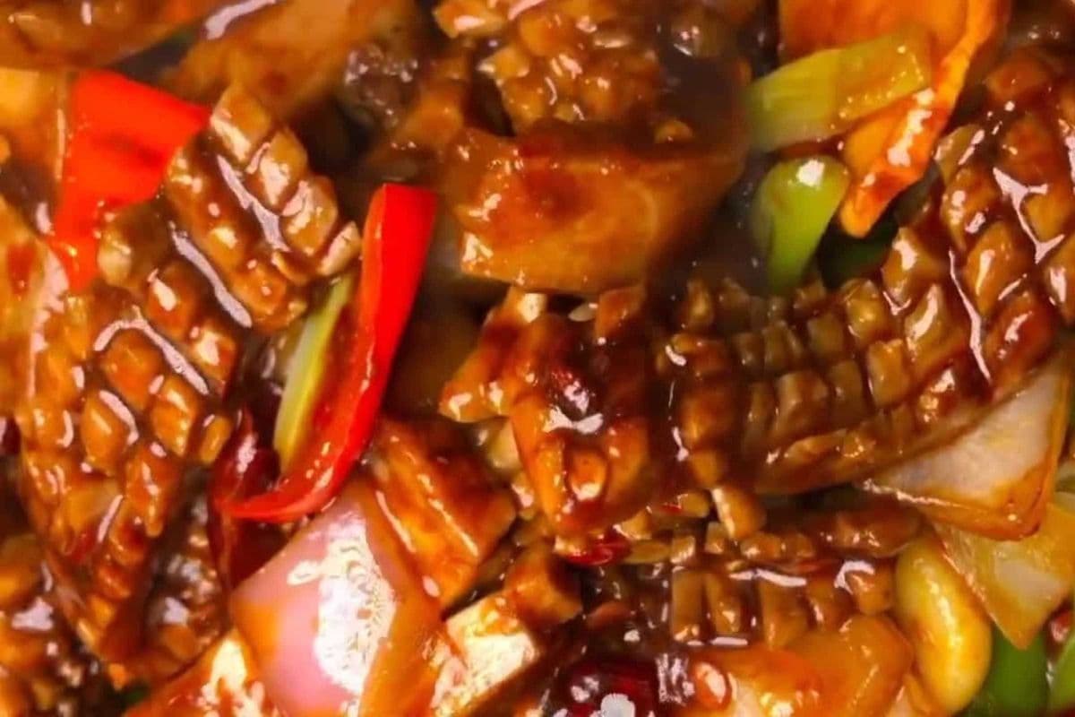 Stir-Fried Kidneys (爆炒腰花)