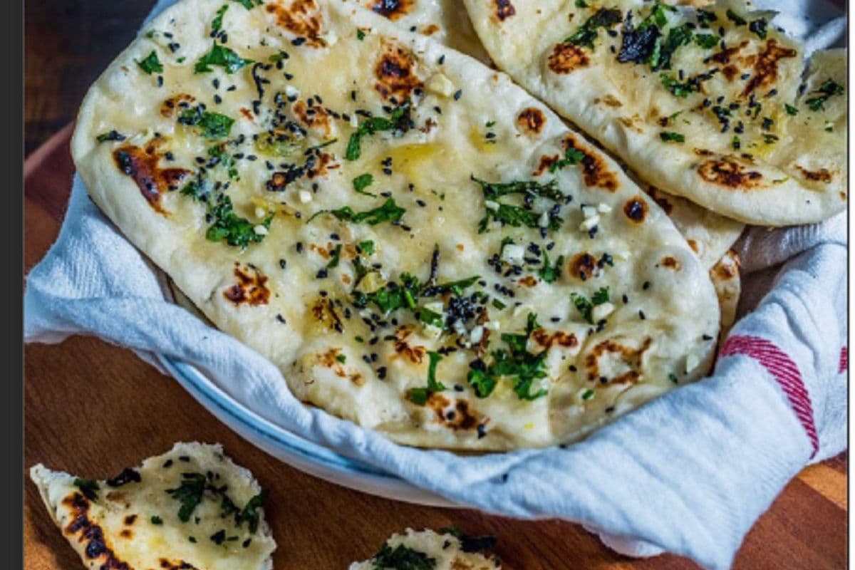 Garlic naan