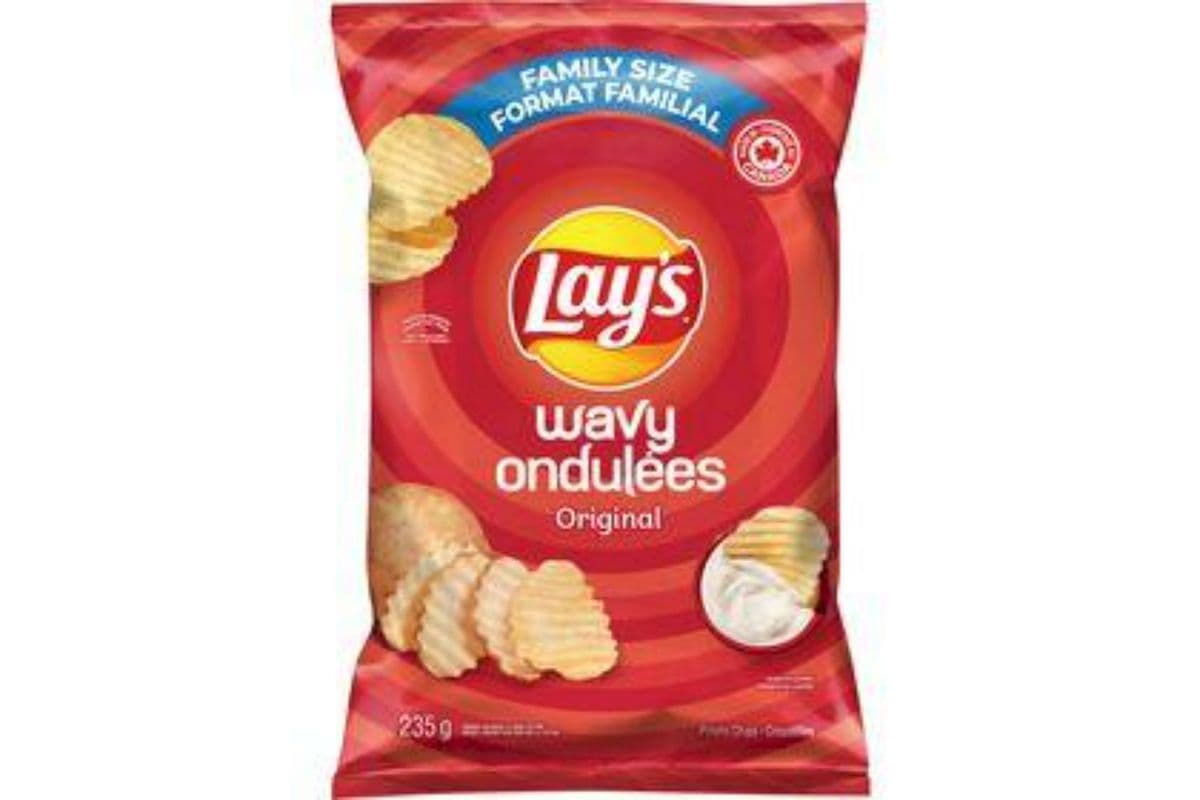 Lay's - Wavy Original Potato Chips (235g)