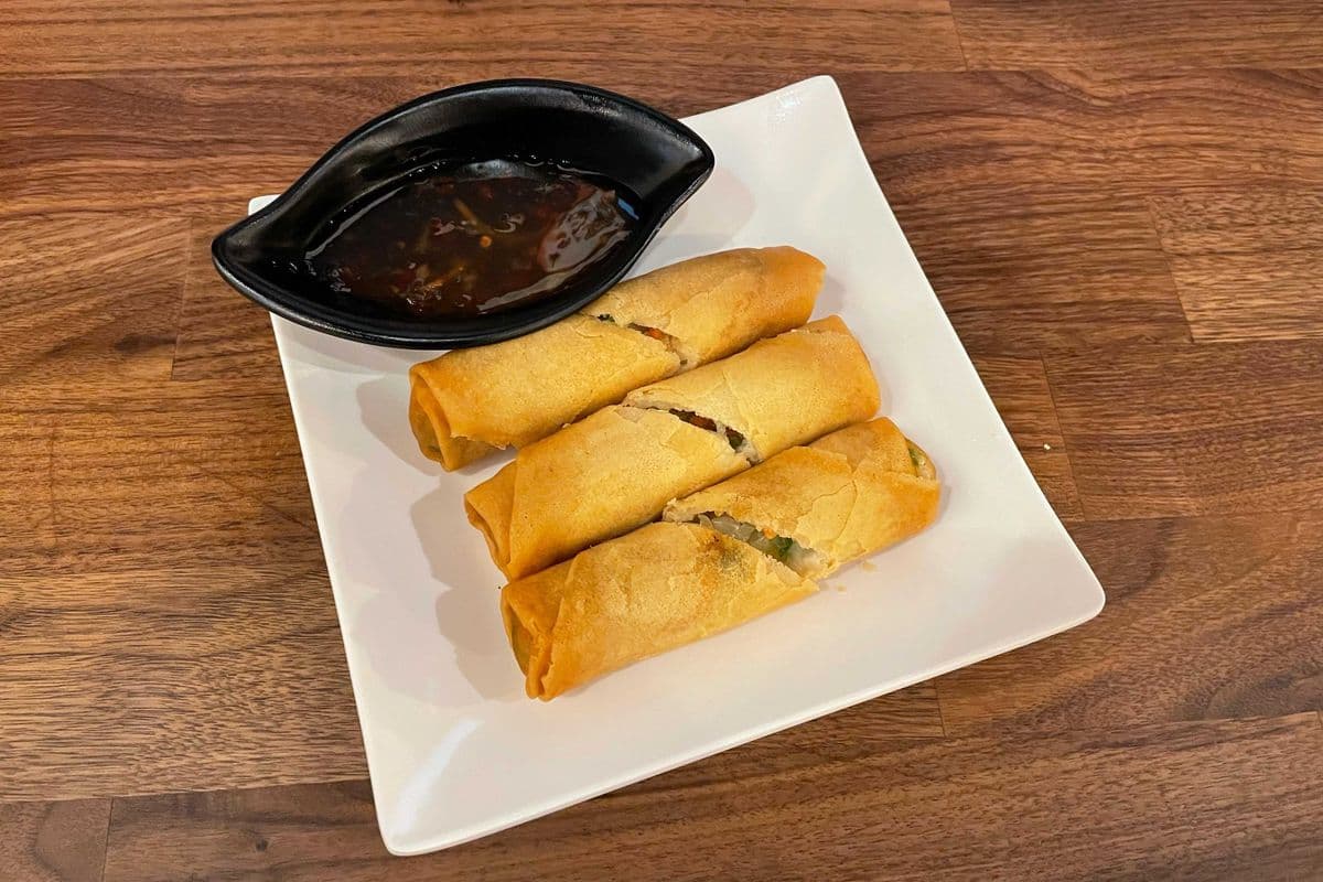 Veg Spring Roll (素菜春卷）