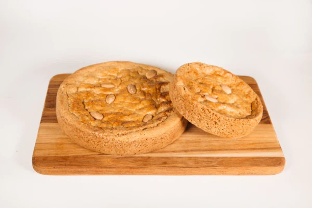 Almond Cake (small)