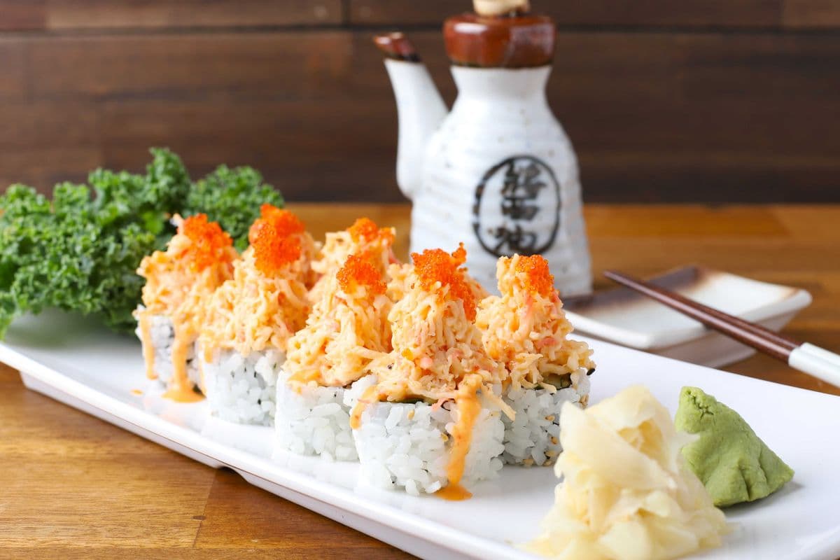 Volcano Roll (8 Pcs)
