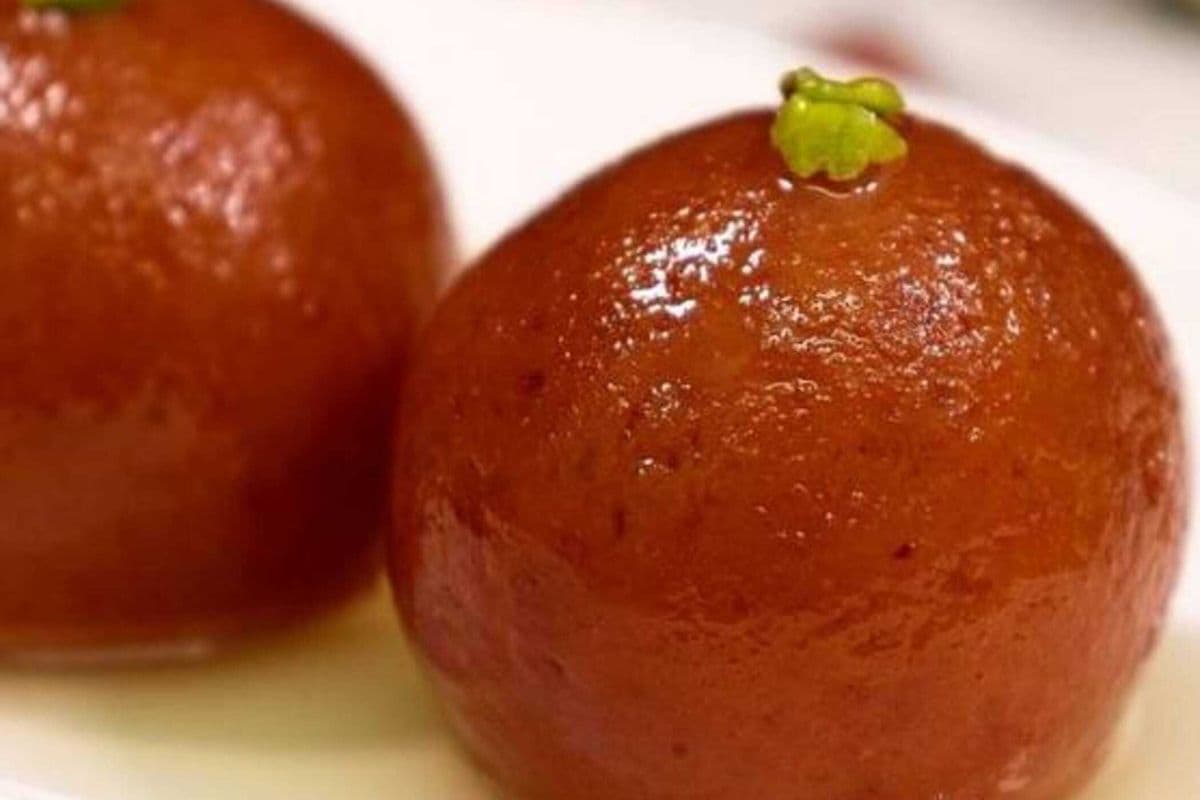 Gulab Jamun (1/2 lb)