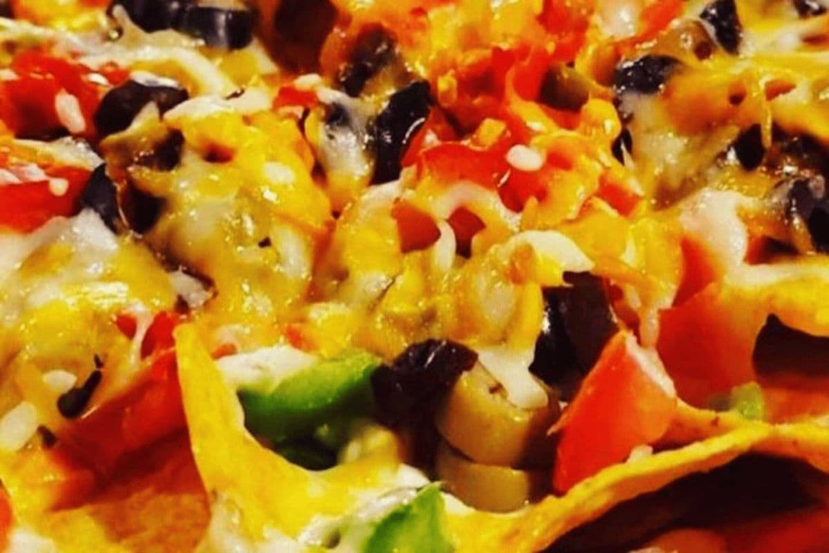 Freeman's Famous Nachos (Half size) (9inch)