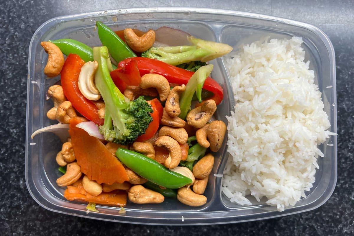 Phad Med Ma-Muang Jae (A.K.A Cashew Veggies) (Vegan) [REFRIGERATED, COLD]