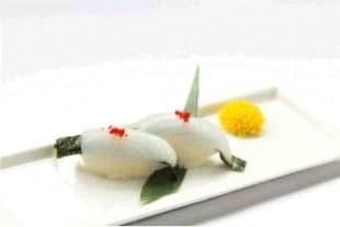 J6. Ika Sushi (2 pcs)