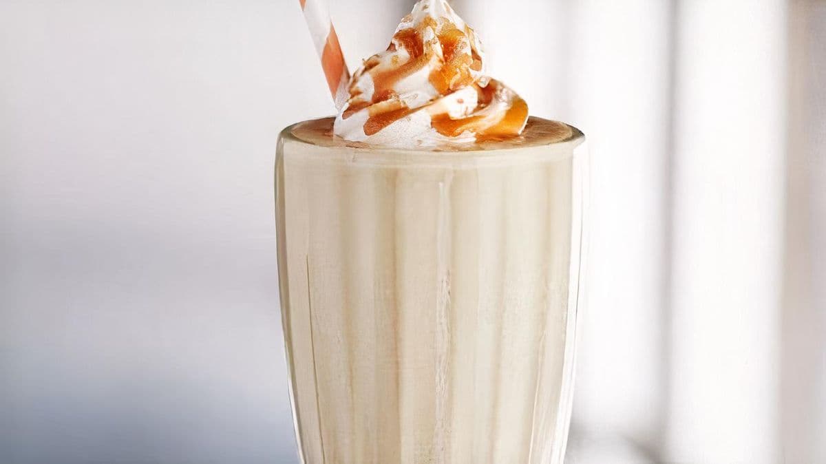Salted Caramel Ice Cream Shake (V)